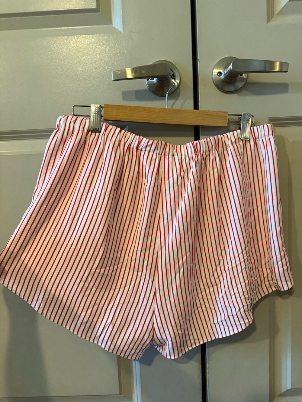Gianni Bini Red & White Striped Tie-Front High Waist Shorts - Picture 3 of 5